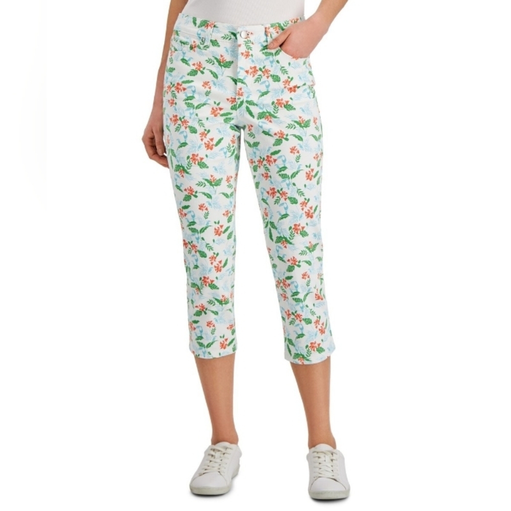 CHARTER CLUB SIZE 8. Floral Print Cropped Pants